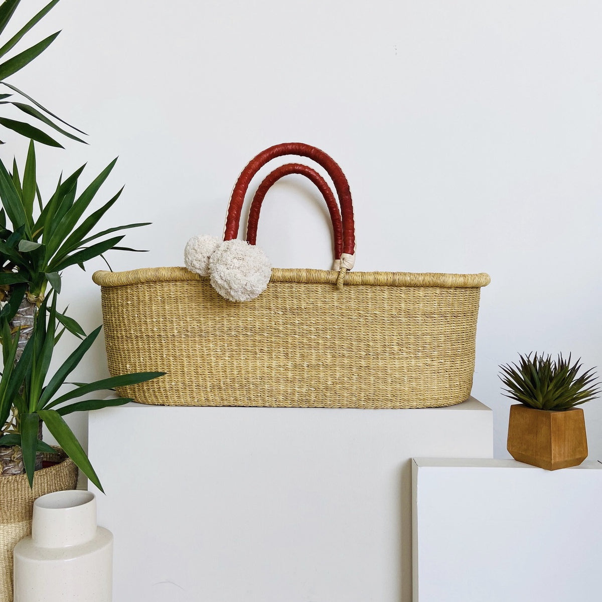 Plum+Sparrow Cognac + Cream Handle No-Hood Moses Basket