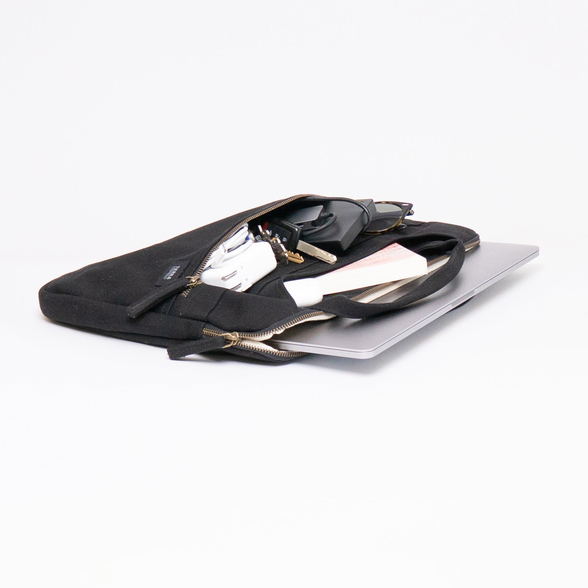 Terra Thread® Hasta Laptop Sleeve with handles