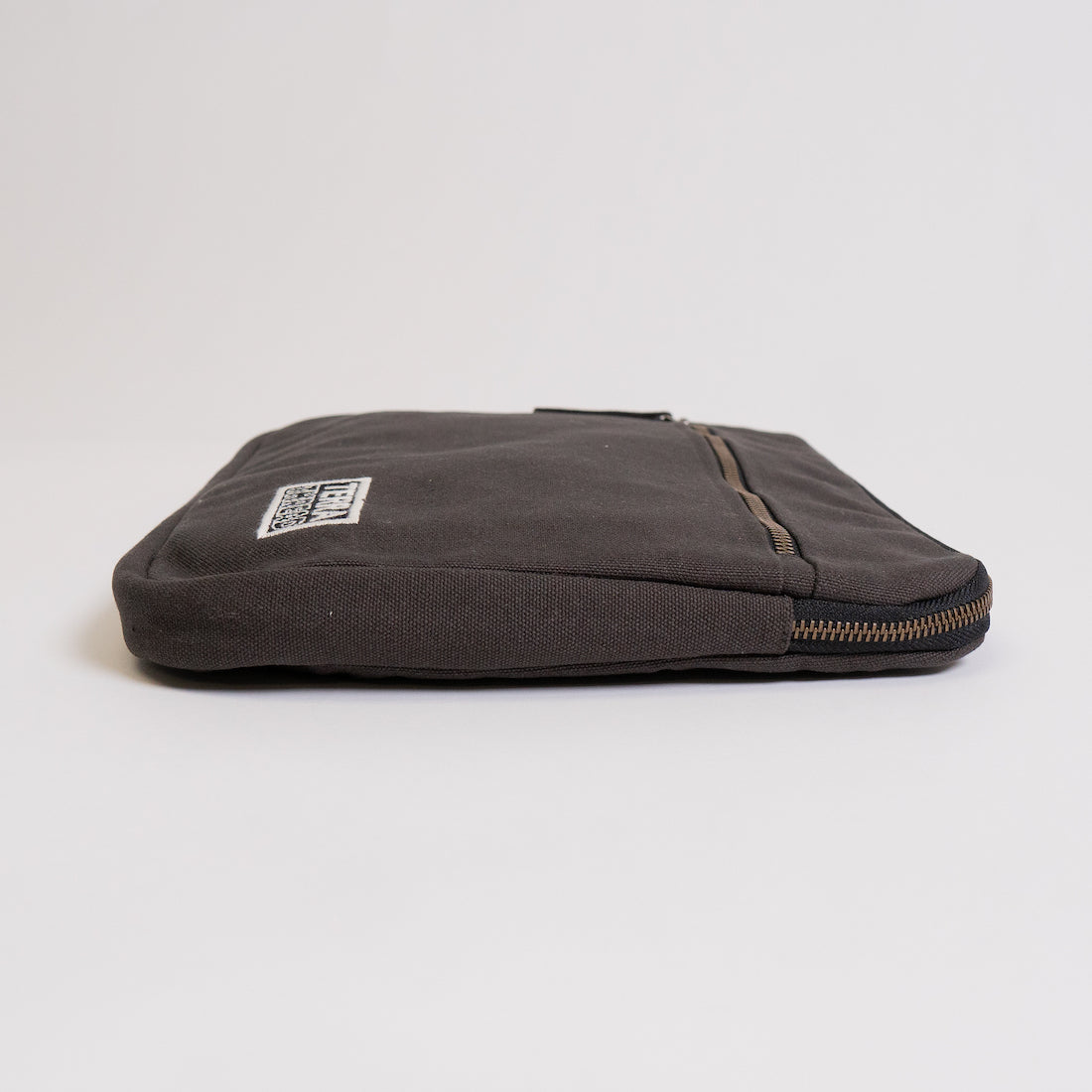 Terra Thread Erdig Organic Cotton Laptop Sleeve — 13–14 inch