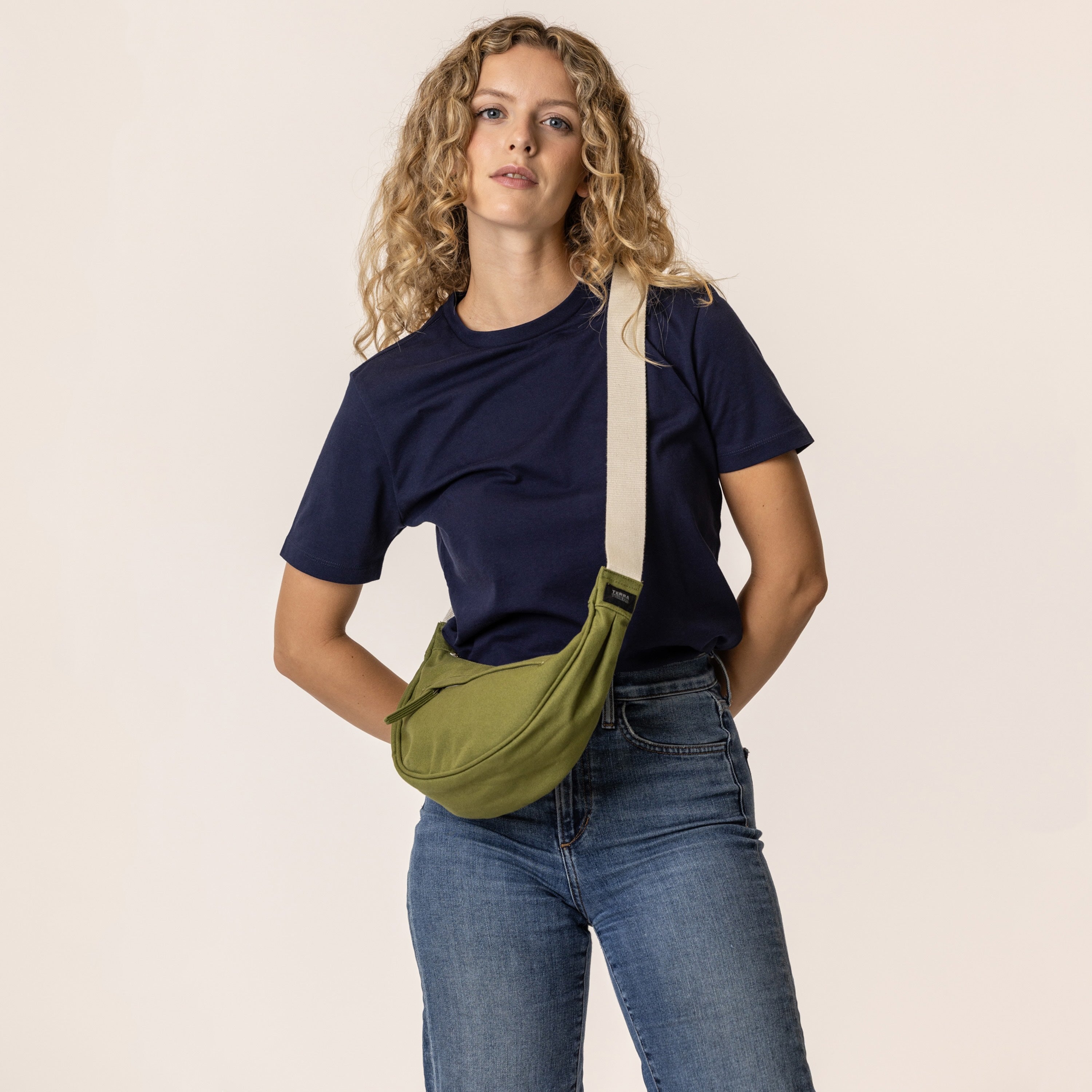 Terra Thread® Organic cotton Crossbody Bag