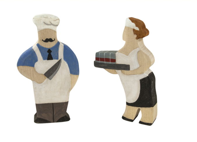Two wooden figurines of a chef and a waiter on a white background