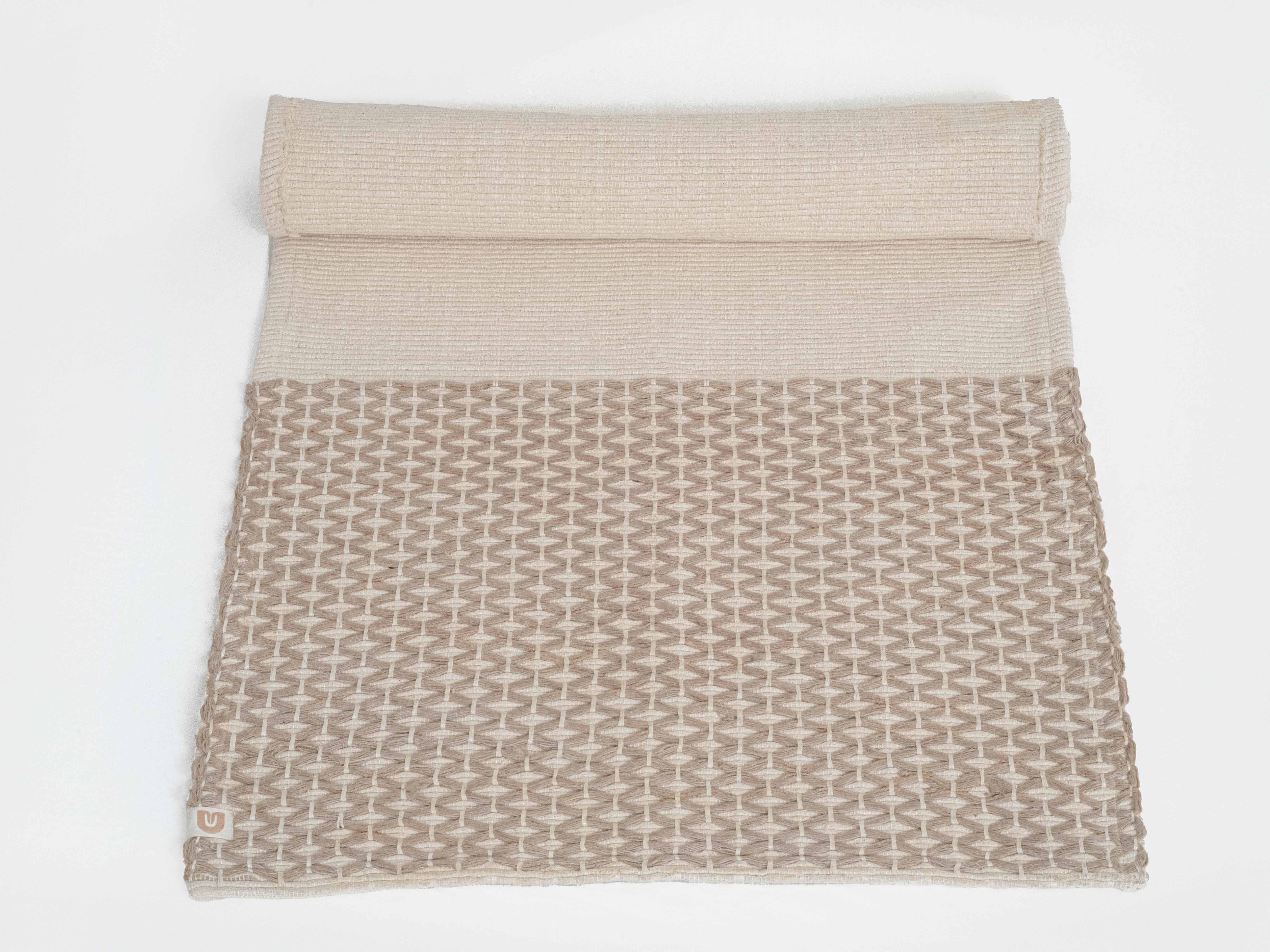Oko Living Diamond Yoga Mat - Clay & Cream 7mm