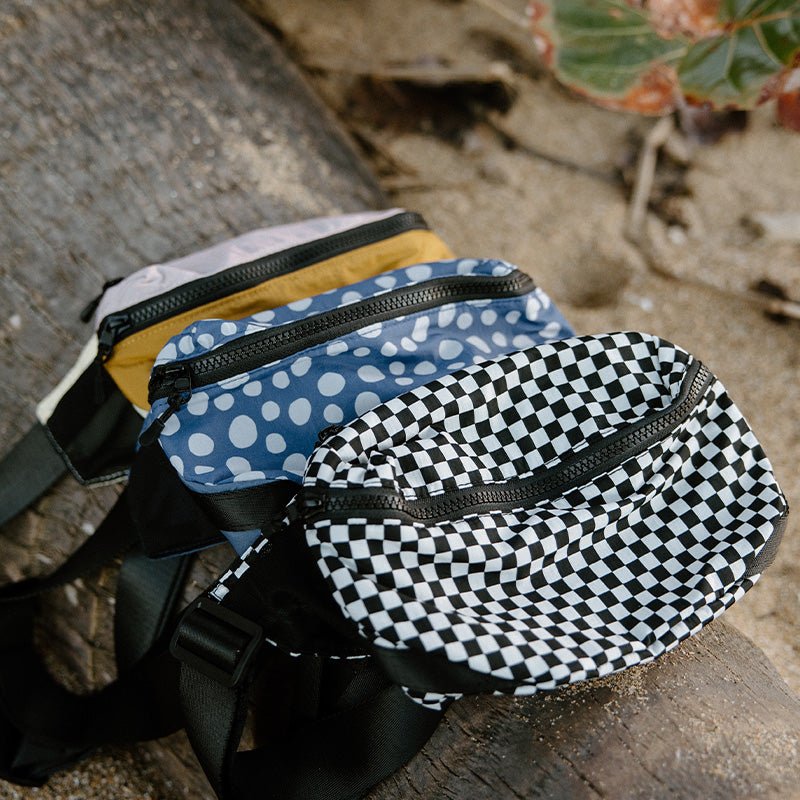 Nomadix Fanny Pack: Check Black