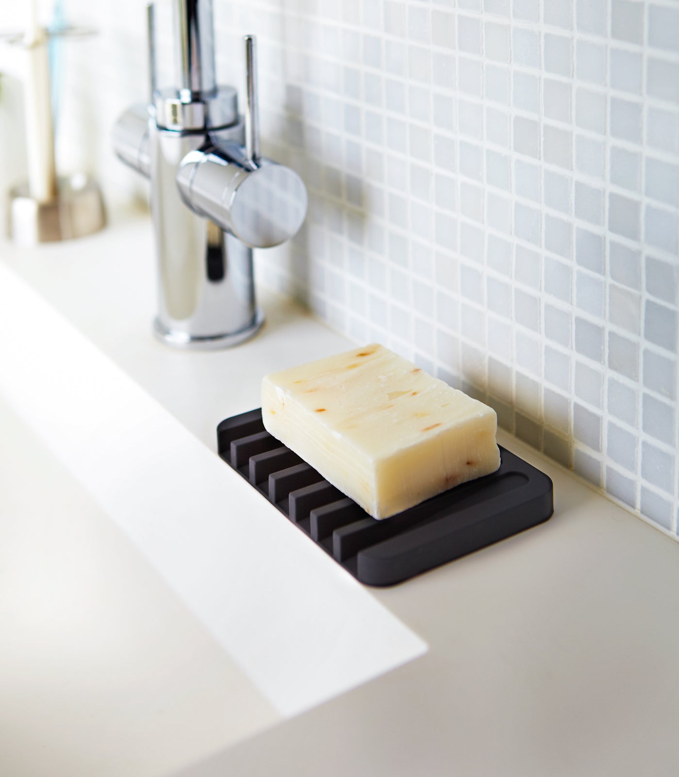 Yamazaki Home Self-Draining Soap Tray - Silicone
