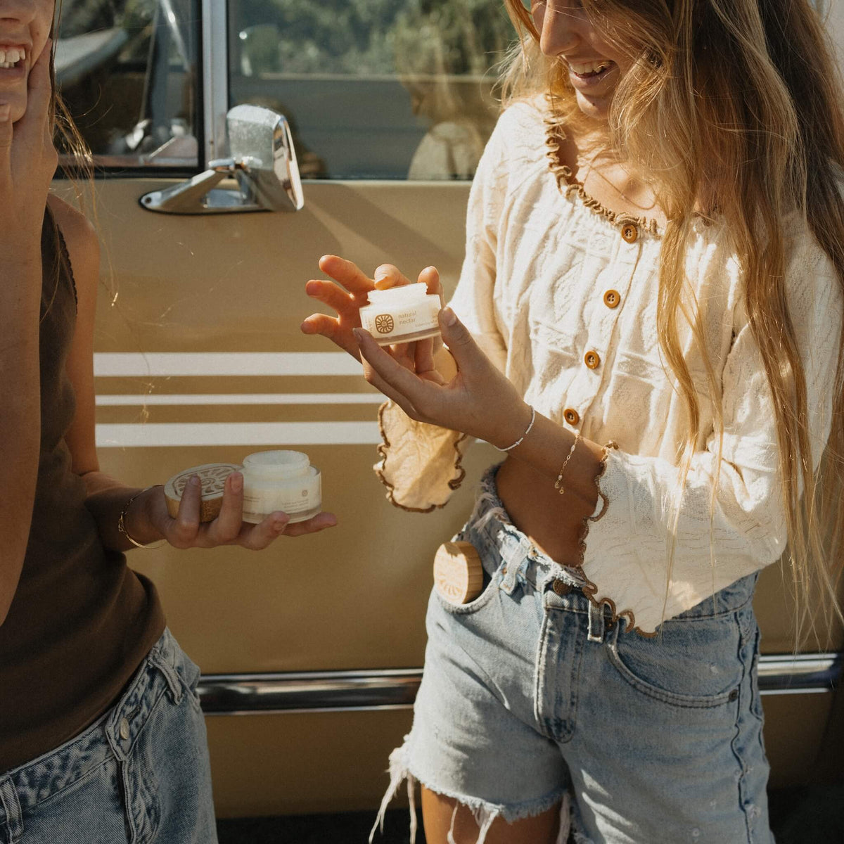Honeybee Hippie Natural Nectar