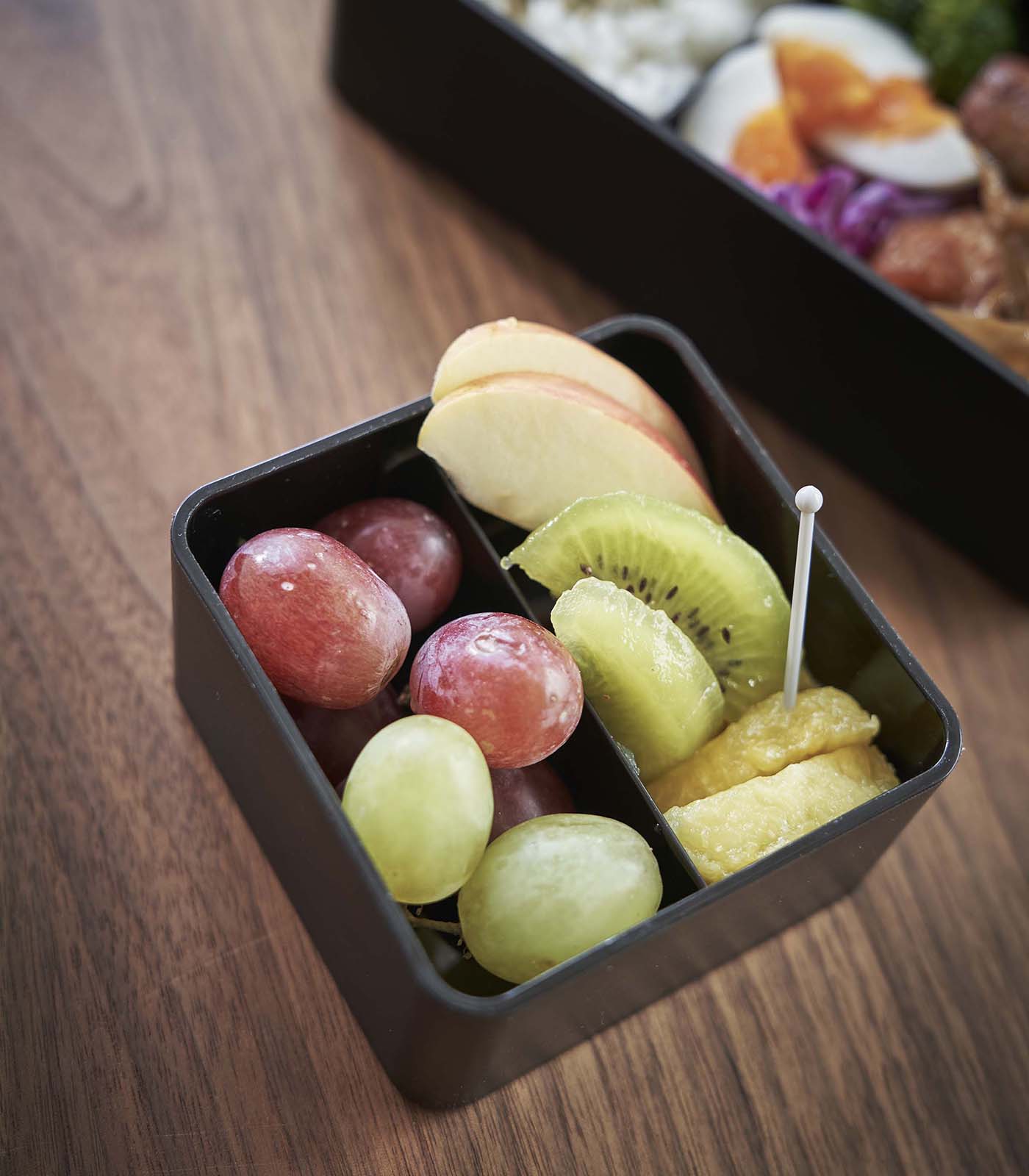 Yamazaki Home Vacuum-Sealing Food Storage Container