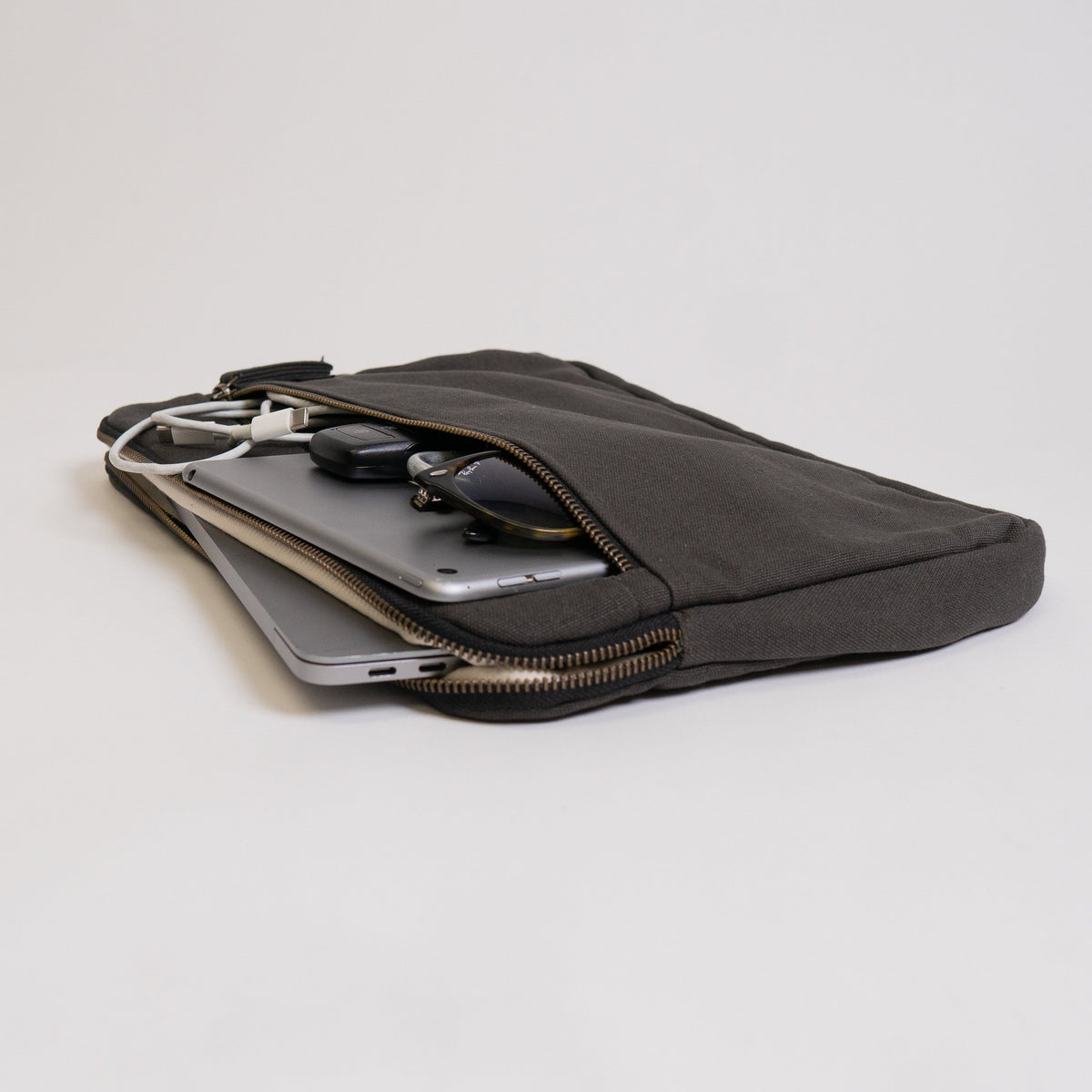 Terra Thread Erdig 13–14 inch laptop sleeve — product image 79