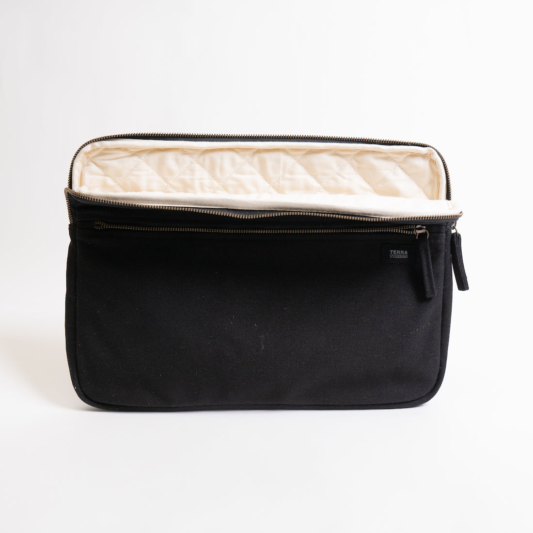 Terra Thread Erdig 15 inch laptop sleeve — product image 28