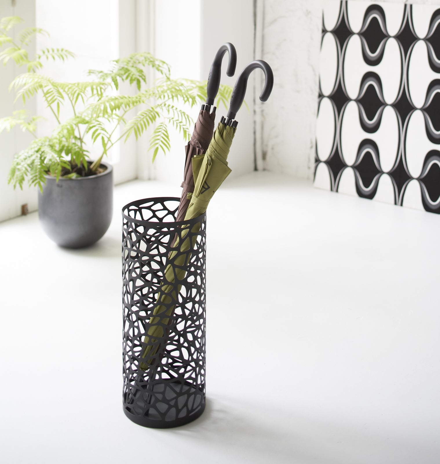 Yamazaki Home Umbrella Stand - Round - Steel
