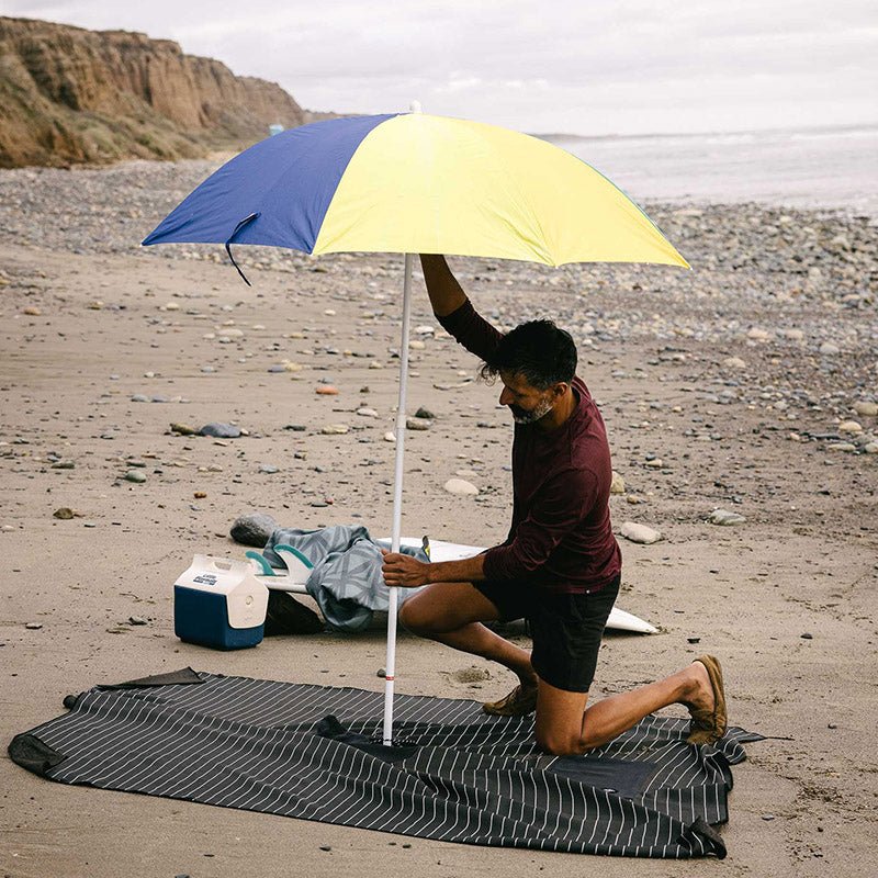 Nomadix Poncho Towel: Pinner Black