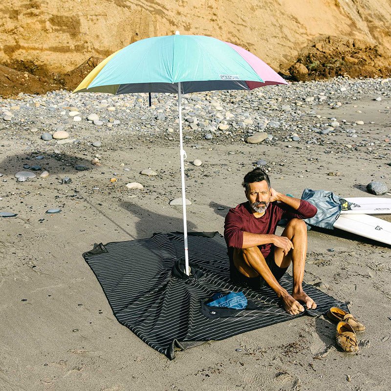 Nomadix Poncho Towel: Pinner Black