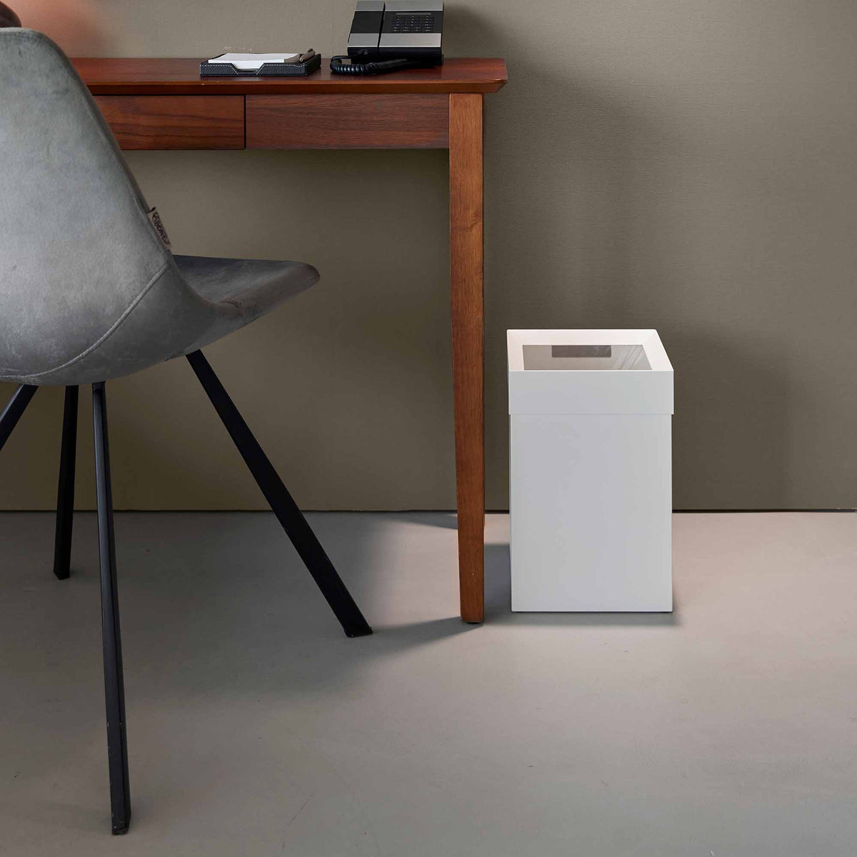 Yamazaki Home Short Trash Can - Steel