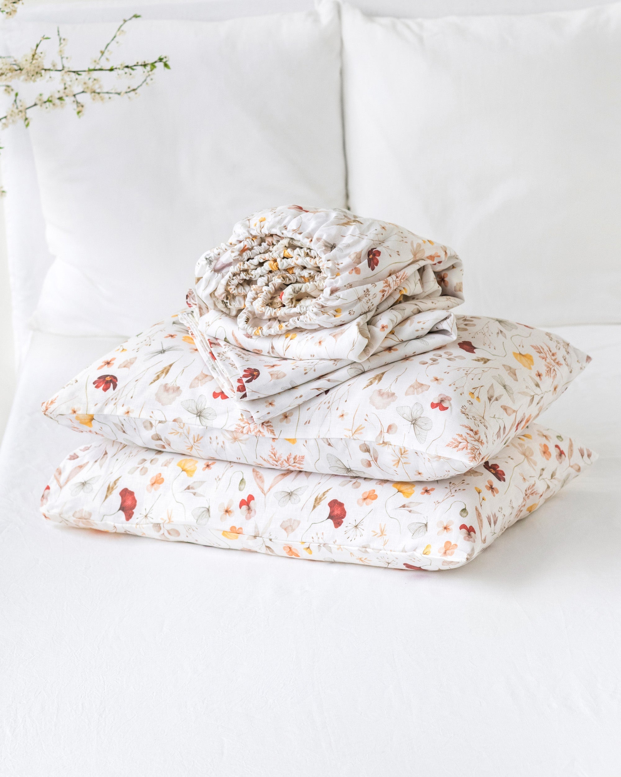 MagicLinen Meadow Print Linen Sheet Set (4 Pcs)