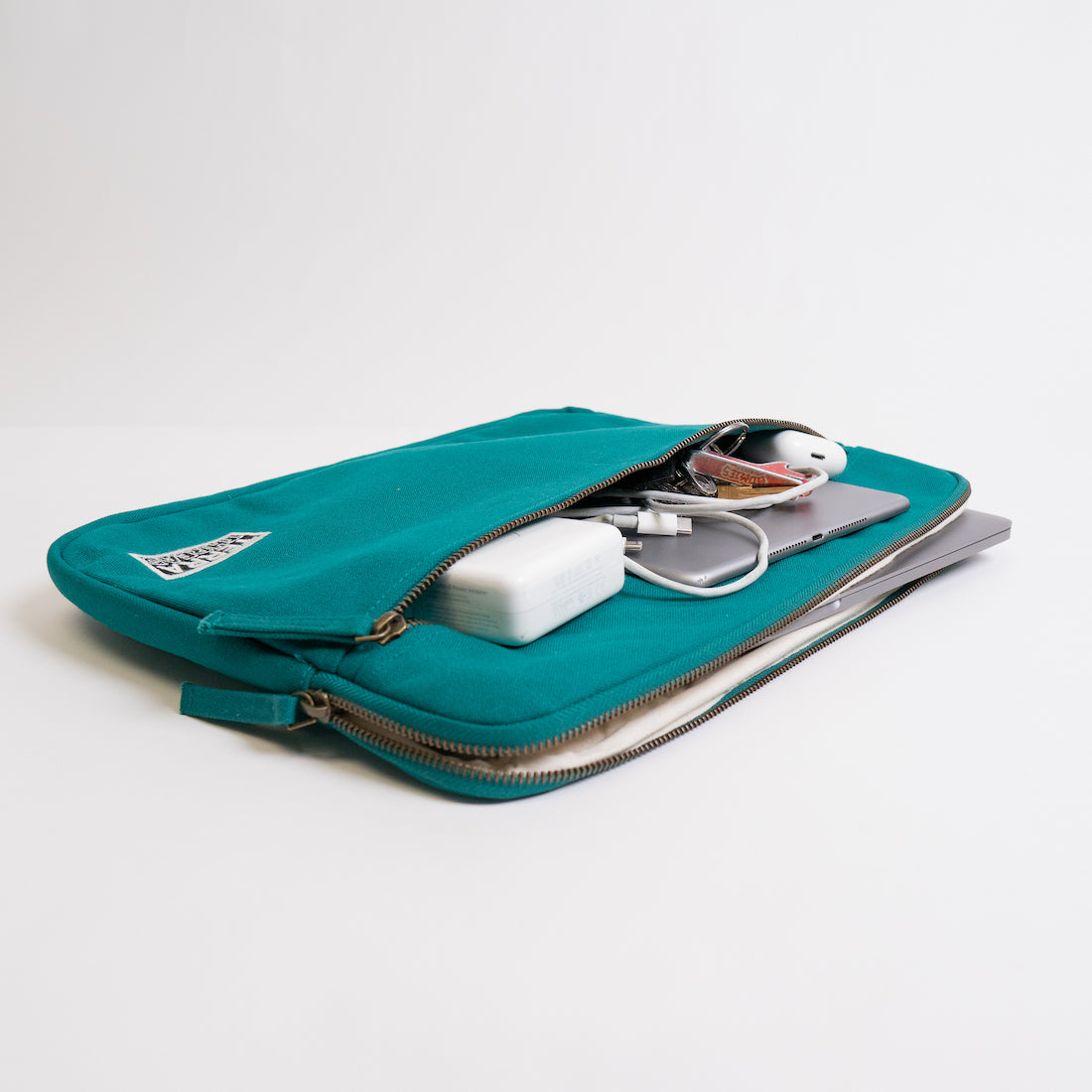 Terra Thread Erdig 15 inch laptop sleeve — product image 25