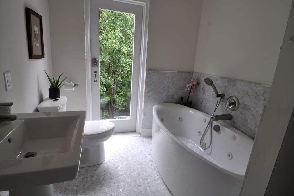 Safe Bathroom Flooring - Is Ceramic Tile Toxic? | Gimme the Good Stuff