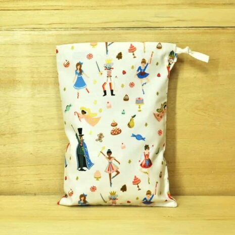 Reusable Fabric Holiday Gift Bag from Gimme the Good Stuff Nutcracker 002