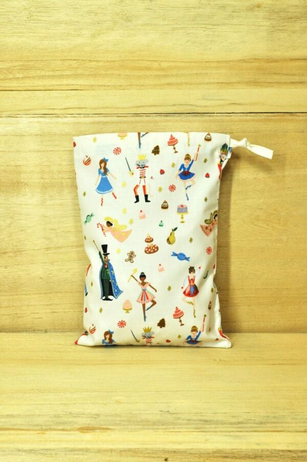 Reusable Fabric Holiday Gift Bag from Gimme the Good Stuff Nutcracker 002