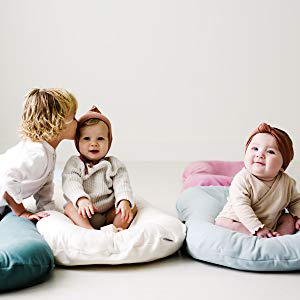 Snuggle Me Organic Toddler Lounger from gimme the good stuff