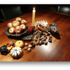 Seasonal table for fall